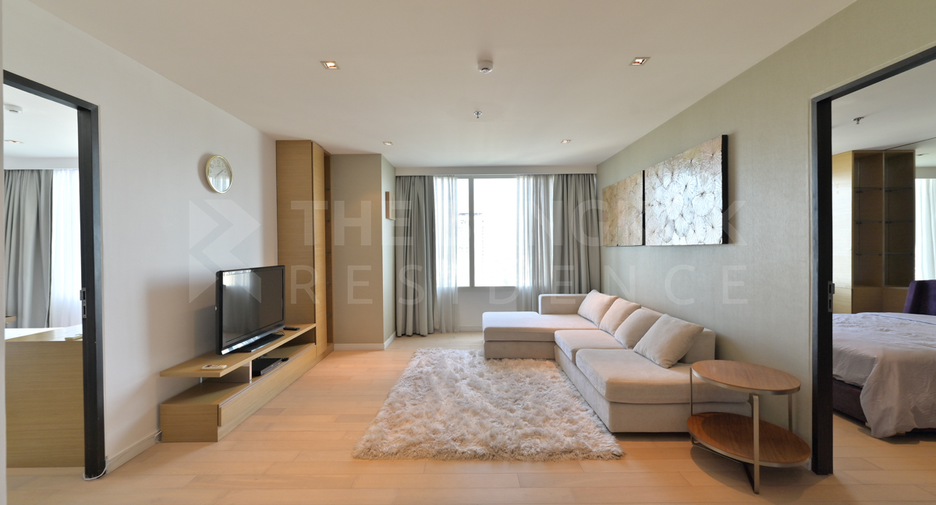 For rent 2 bedrooms condo in Watthana, Bangkok