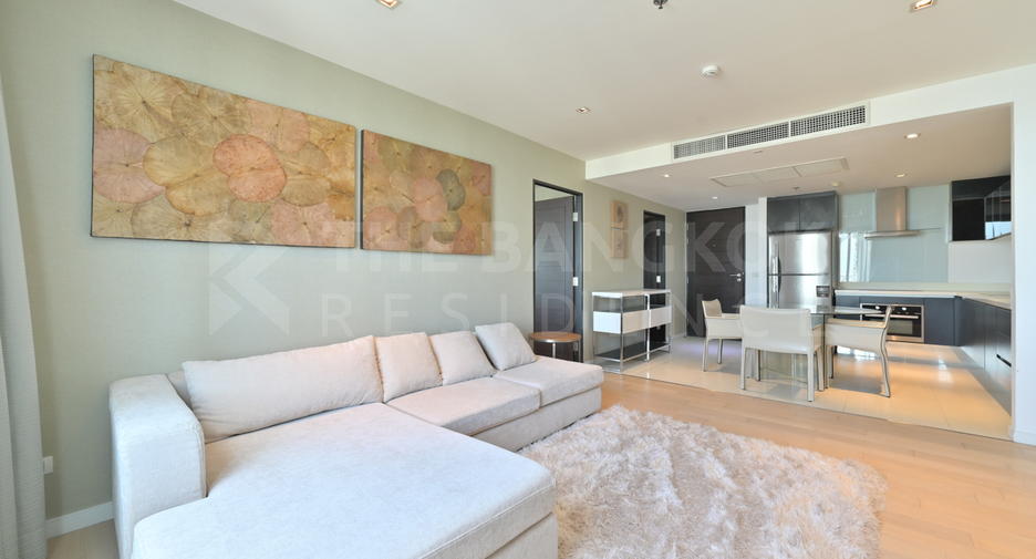 For rent 2 bedrooms condo in Watthana, Bangkok