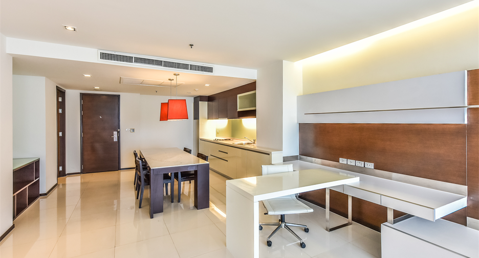 For rent 2 bedrooms condo in Sathon, Bangkok