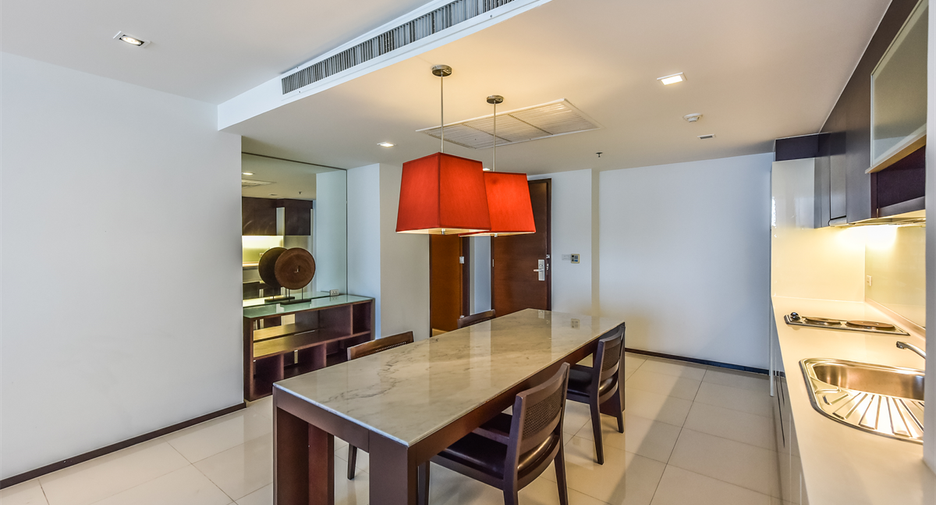 For rent 2 bedrooms condo in Sathon, Bangkok