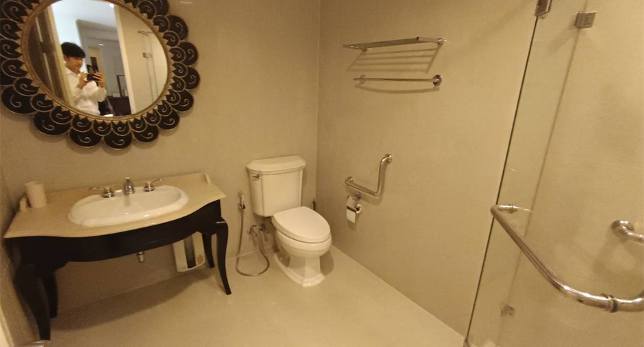 Condo en alquiler de 2 habitaciones en Khlong Toei, Bangkok