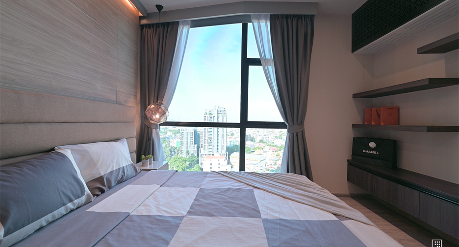 For rent 2 bedrooms condo in Watthana, Bangkok