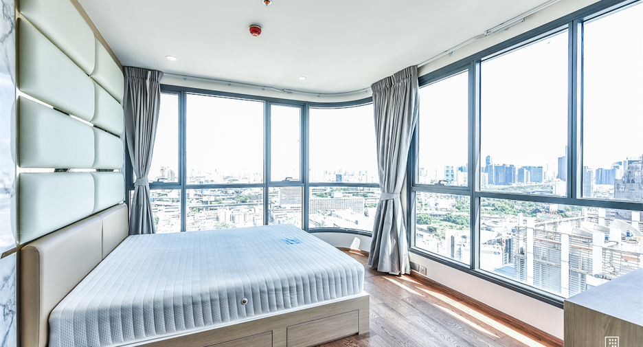 À louer 2 chambres condo à Pathum Wan, Bangkok
