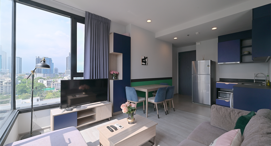 For rent 2 bedrooms condo in Watthana, Bangkok