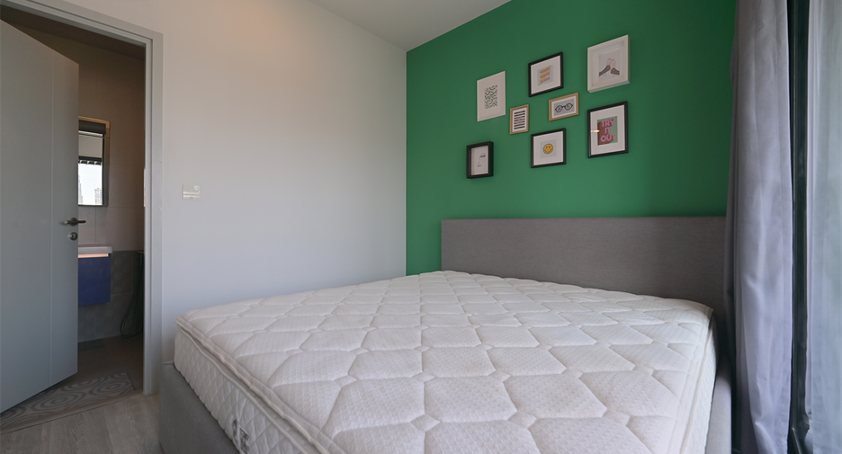 For rent 2 bedrooms condo in Watthana, Bangkok