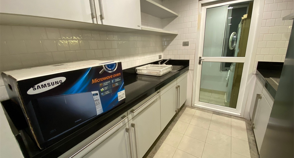 For rent 2 bedrooms condo in Pathum Wan, Bangkok