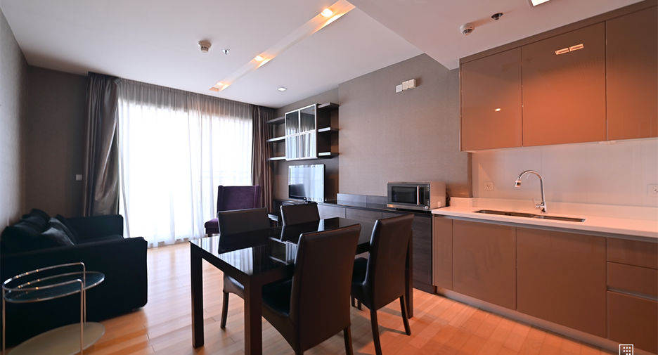 For rent 2 bedrooms condo in Khlong Toei, Bangkok