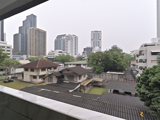 Condo en alquiler de 2 habitaciones en Khlong Toei, Bangkok