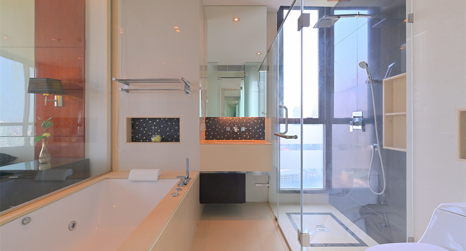À louer 2 chambres condo à Khlong Toei, Bangkok