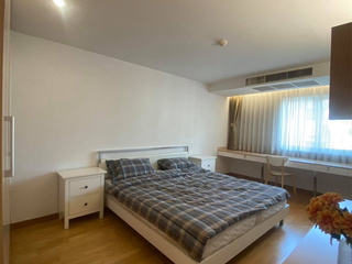 For rent 3 bedrooms condo in Phra Khanong, Bangkok