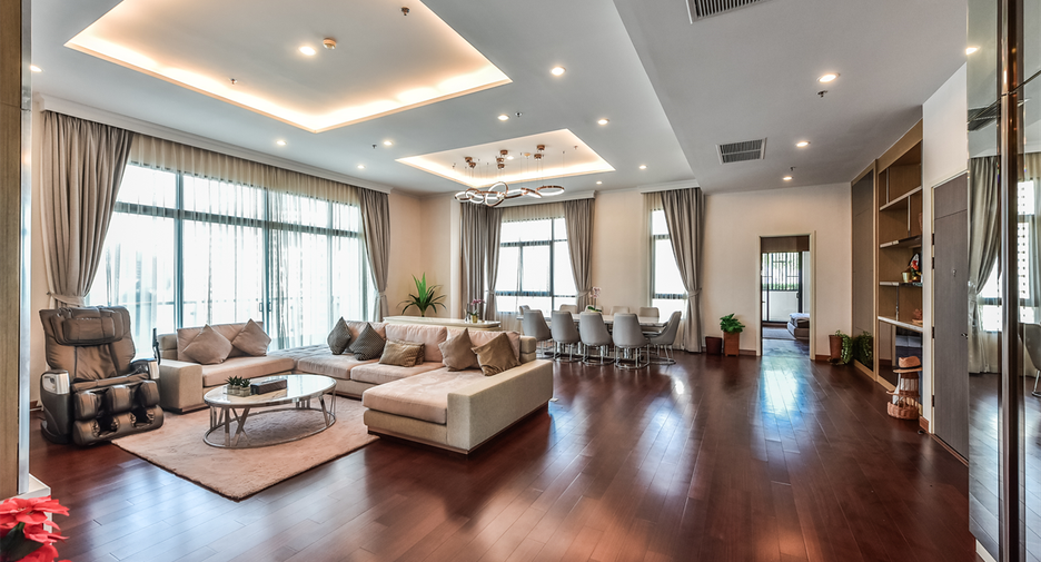 À louer 4 chambres condo à Sathon, Bangkok