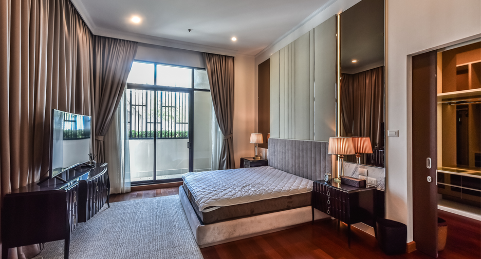 À louer 4 chambres condo à Sathon, Bangkok