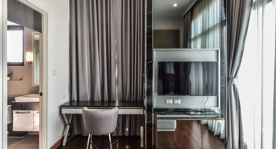 À louer 4 chambres condo à Sathon, Bangkok