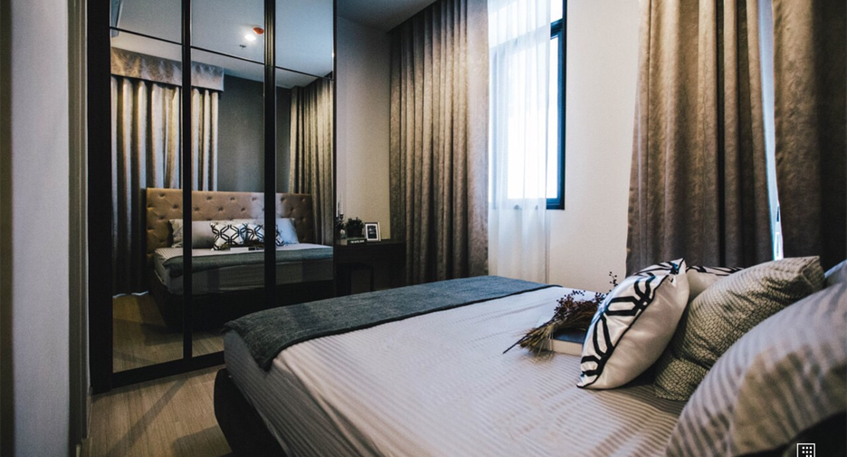 For rent 3 bedrooms condo in Watthana, Bangkok