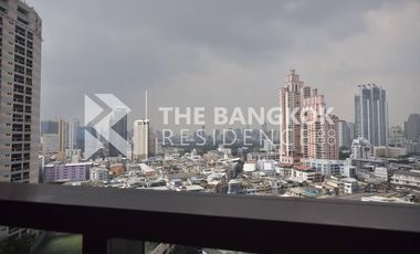 For rent 2 bedrooms condo in Khlong Toei, Bangkok