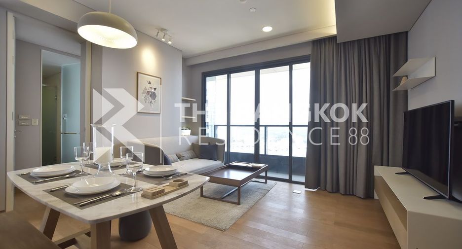 For rent 2 bedrooms condo in Khlong Toei, Bangkok