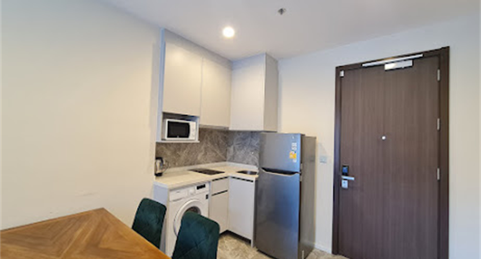 For rent 2 bedrooms condo in Bang Na, Bangkok