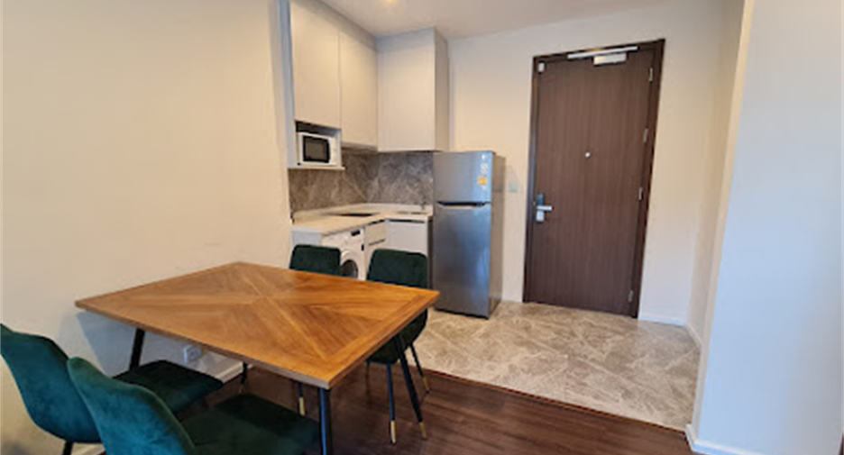For rent 2 bedrooms condo in Bang Na, Bangkok