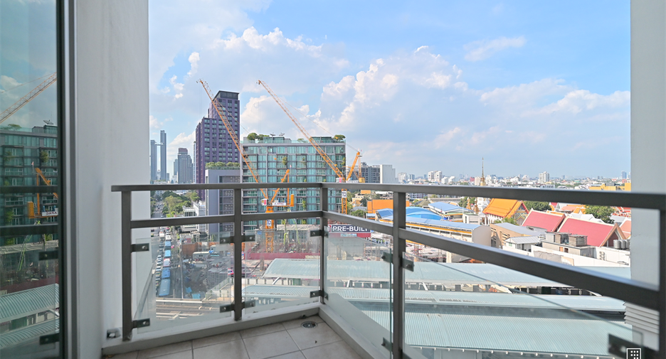 Condo en alquiler de 3 habitaciones en Khlong Toei, Bangkok