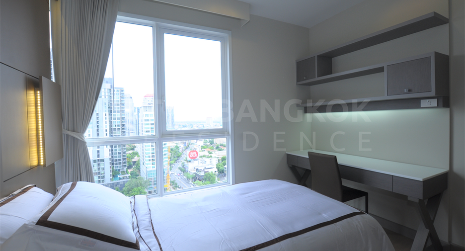 For rent 2 bedrooms condo in Watthana, Bangkok