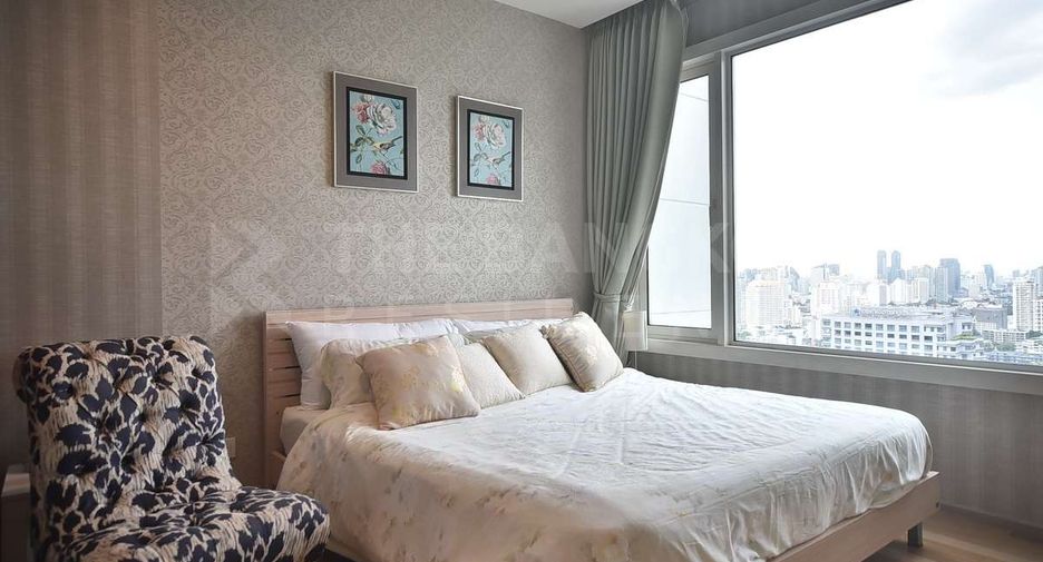 For rent 2 bedrooms condo in Khlong Toei, Bangkok