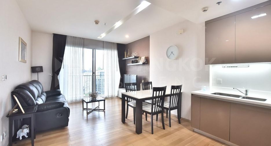 For rent 2 bedrooms condo in Khlong Toei, Bangkok