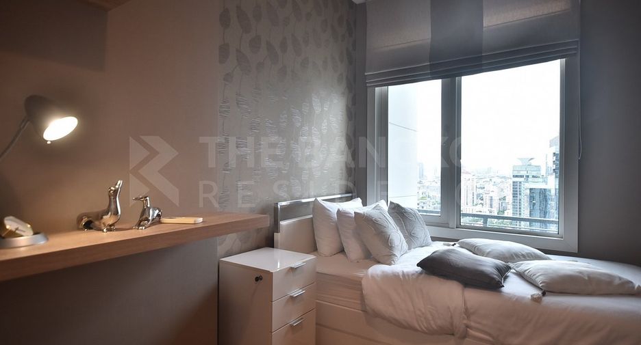 For rent 2 bedrooms condo in Khlong Toei, Bangkok