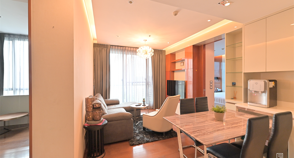 For rent 2 bedrooms condo in Khlong Toei, Bangkok