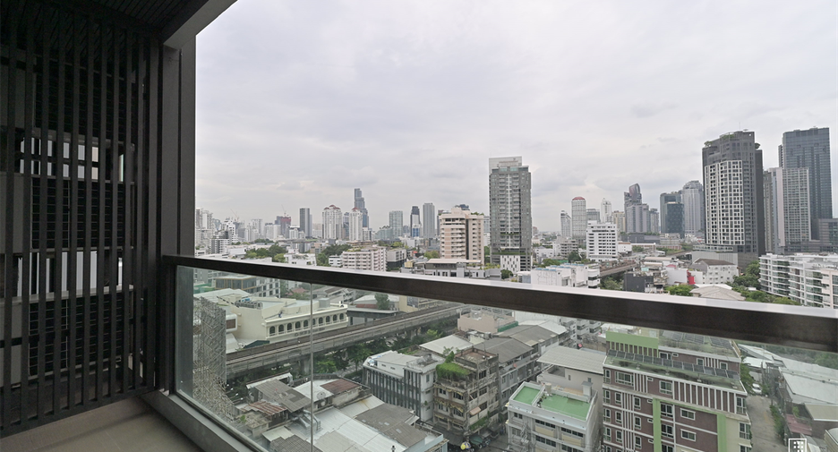 For rent 2 bedrooms condo in Khlong Toei, Bangkok