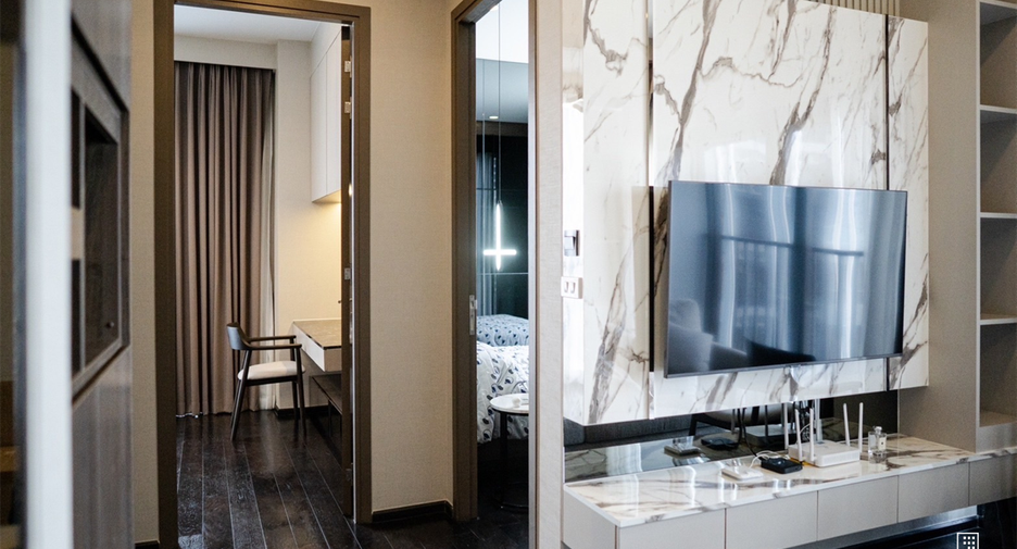 For rent 2 bedrooms condo in Watthana, Bangkok