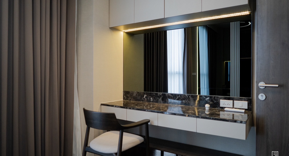 For rent 2 bedrooms condo in Watthana, Bangkok