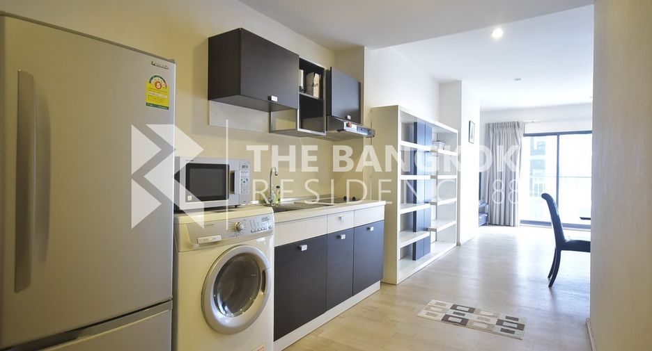For rent 1 bed condo in Khlong Toei, Bangkok
