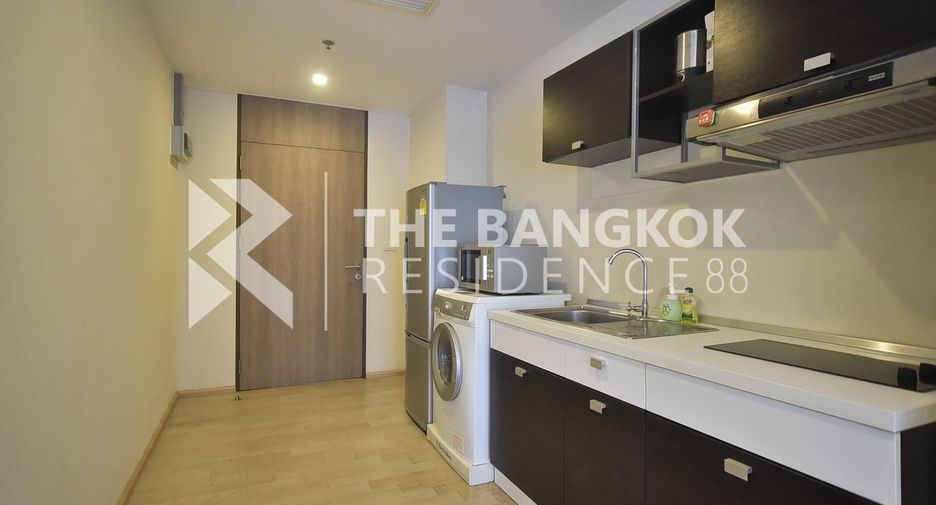 For rent 1 bed condo in Khlong Toei, Bangkok