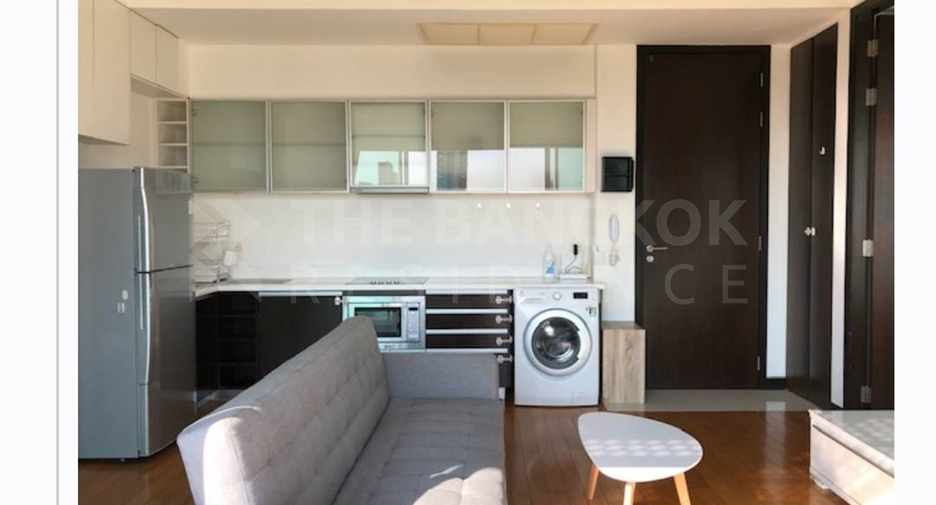For rent 2 bedrooms condo in Yan Nawa, Bangkok