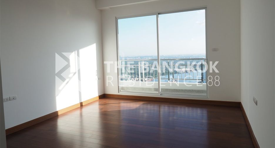 Wohnung zur Miete mit 4 Zimmer in Yan Nawa, Bangkok