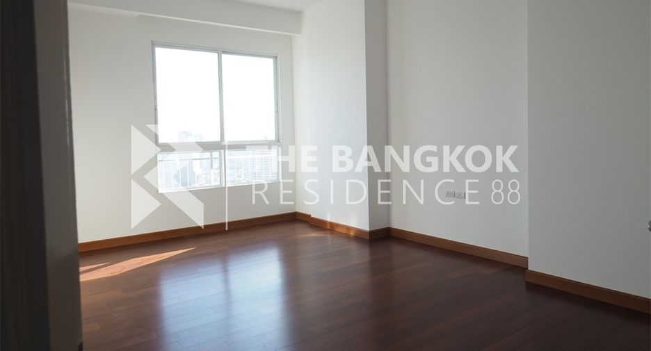 Wohnung zur Miete mit 4 Zimmer in Yan Nawa, Bangkok