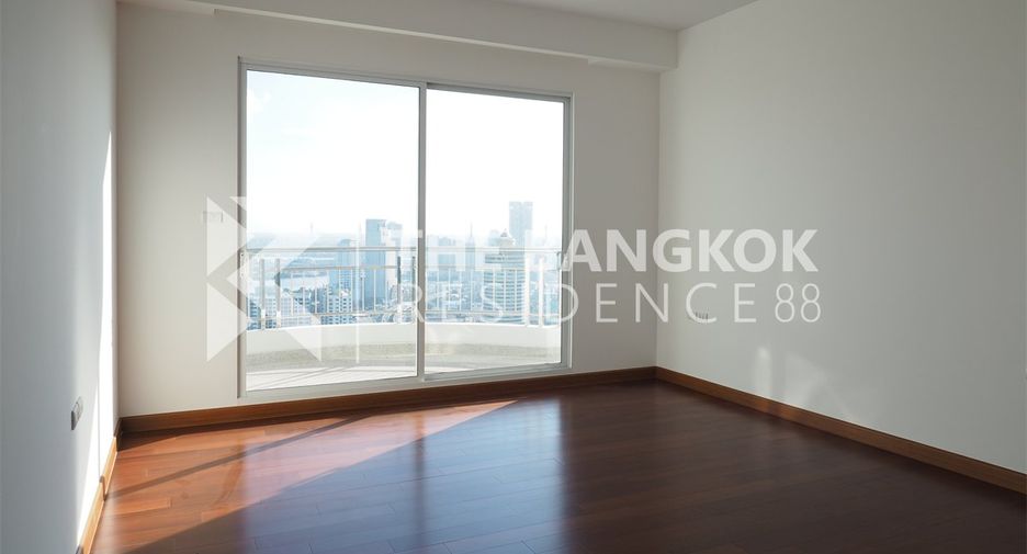 Wohnung zur Miete mit 4 Zimmer in Yan Nawa, Bangkok