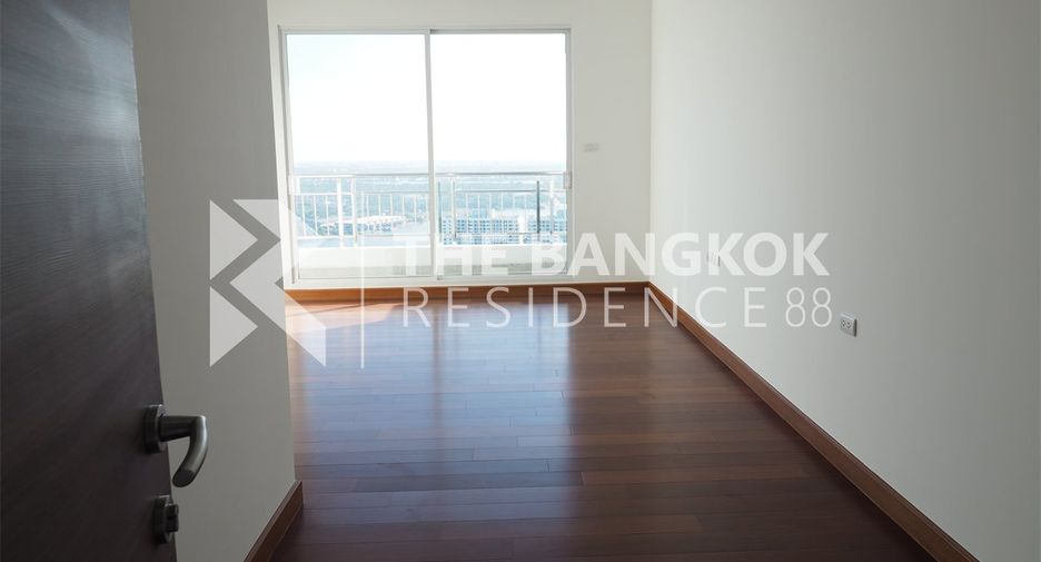 Wohnung zur Miete mit 4 Zimmer in Yan Nawa, Bangkok