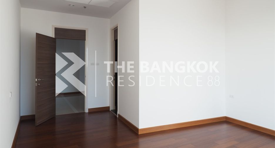 Wohnung zur Miete mit 4 Zimmer in Yan Nawa, Bangkok