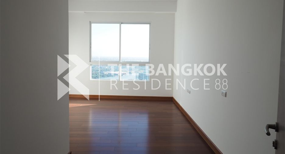 Wohnung zur Miete mit 4 Zimmer in Yan Nawa, Bangkok