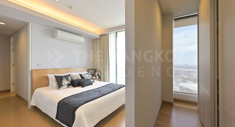 For rent 2 bedrooms condo in Khlong Toei, Bangkok