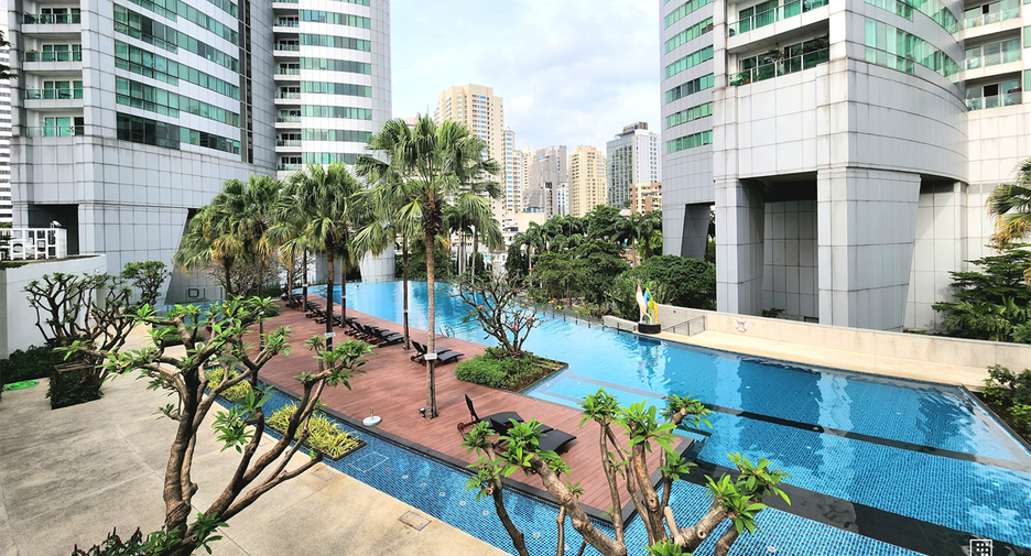 À louer 3 chambres condo à Khlong Toei, Bangkok