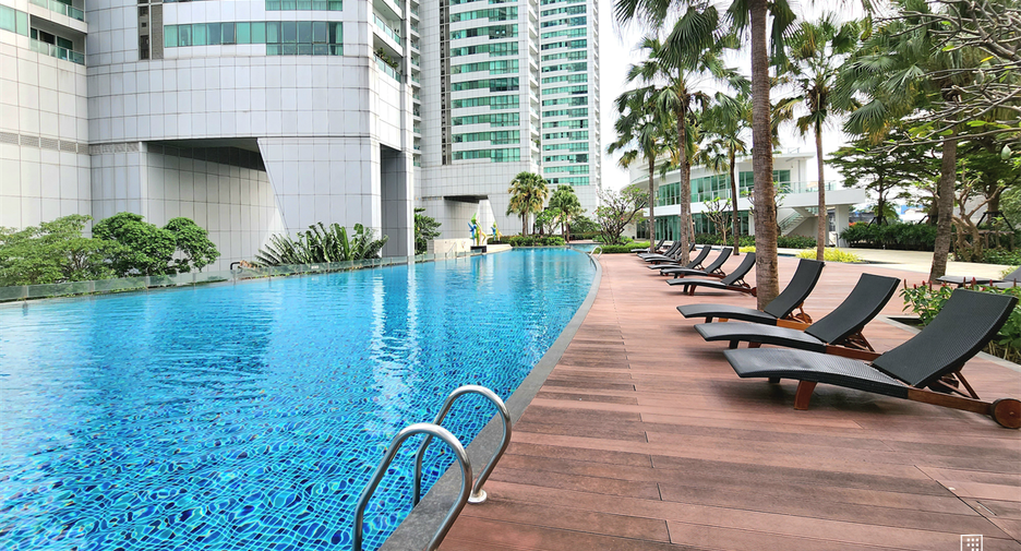 À louer 3 chambres condo à Khlong Toei, Bangkok
