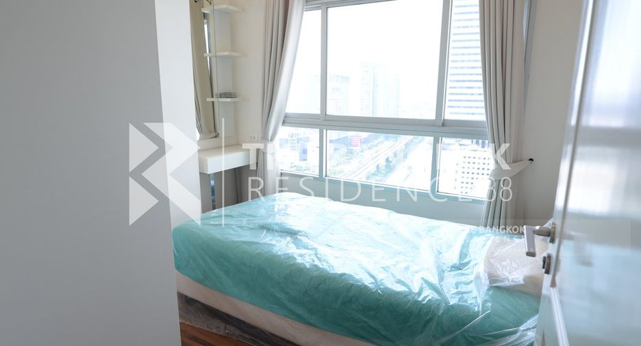 For rent 2 bedrooms condo in Khlong San, Bangkok