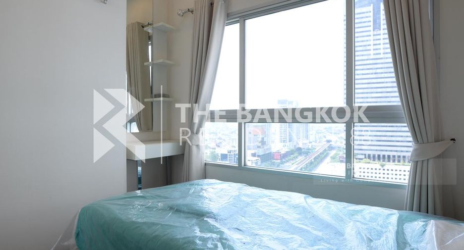 For rent 2 bedrooms condo in Khlong San, Bangkok