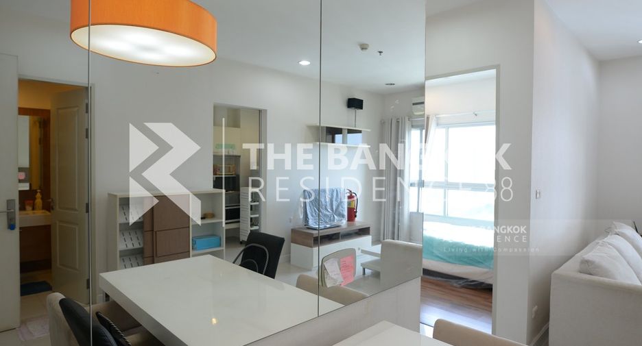 For rent 2 bedrooms condo in Khlong San, Bangkok