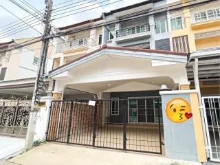 For rent 4 bedrooms house in Mueang Samut Prakan, Samut Prakan