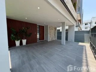 À vendre 4 chambres maison à Lat Krabang, Bangkok