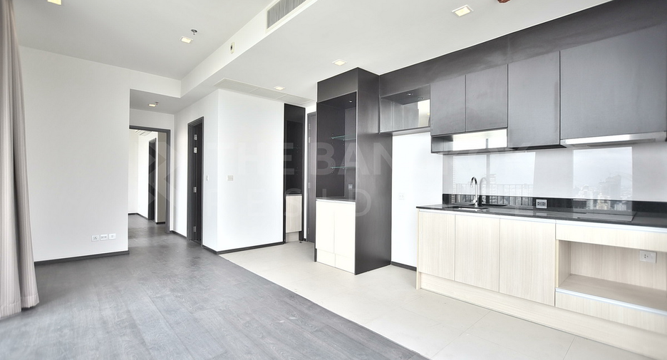 For rent 2 bedrooms condo in Khlong Toei, Bangkok