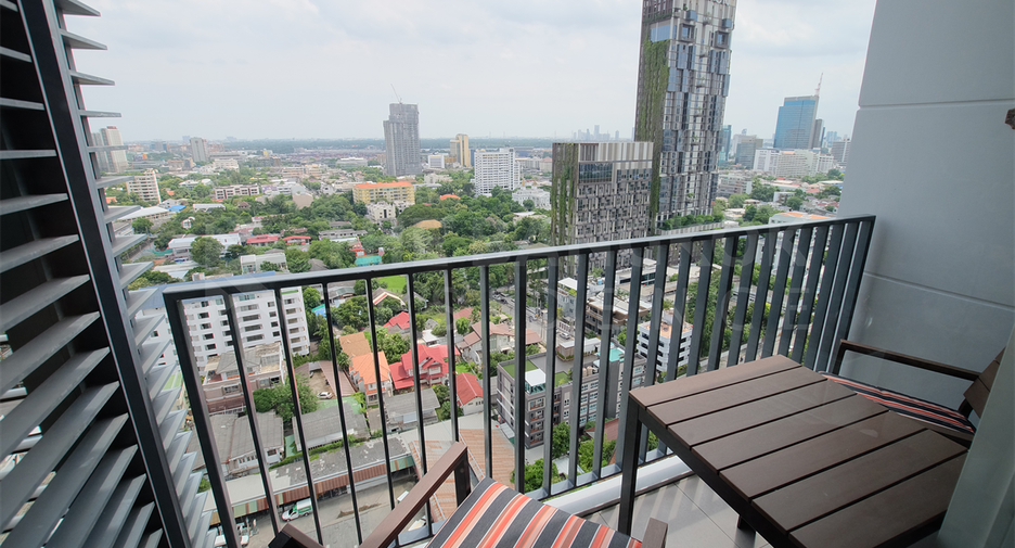 For rent 2 bedrooms condo in Khlong Toei, Bangkok